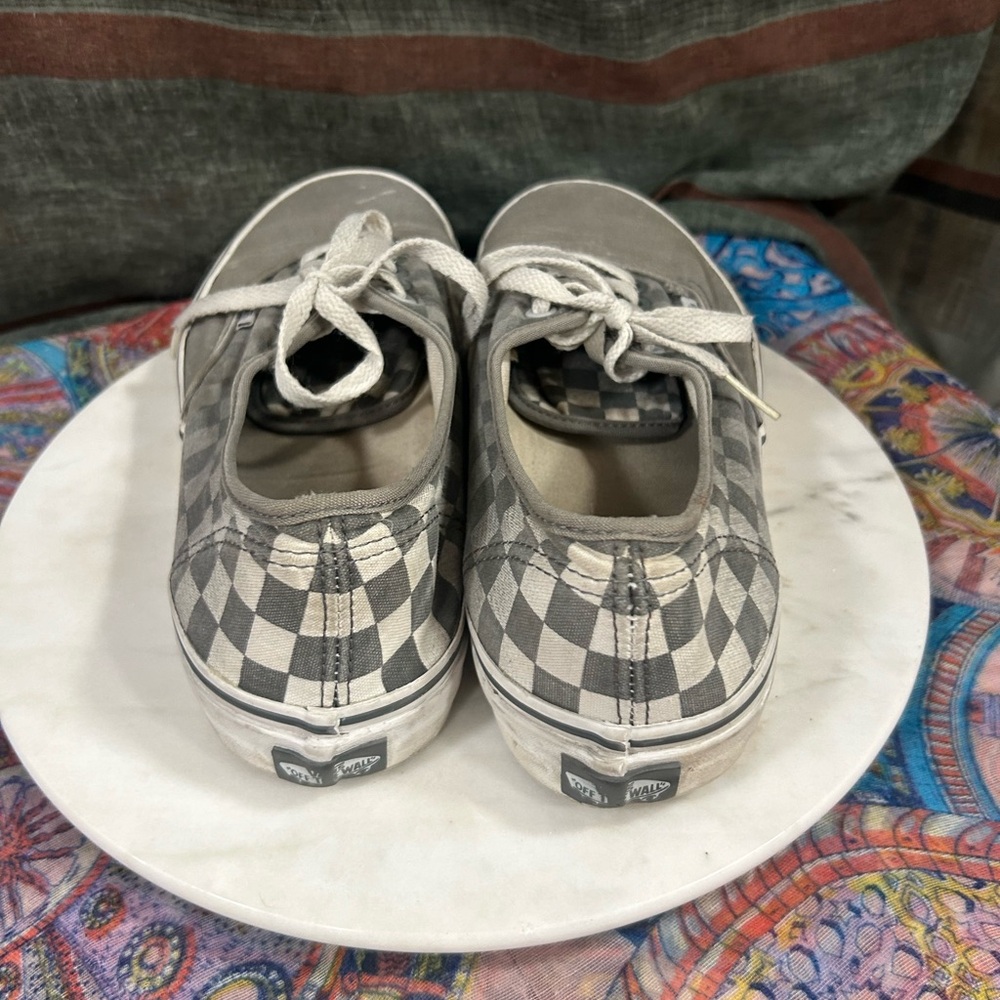 Vans off the wall canvas shoes men’s 9, women’s 10.5. - Picture 3 of 7